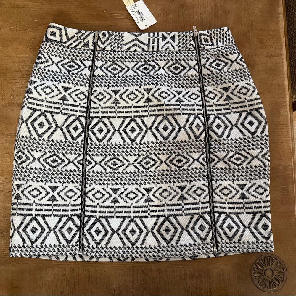 Quinn size M skirt. NWT. From Francesca’s